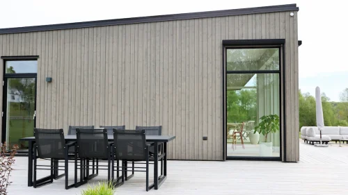 vertikalmarkis utomhus